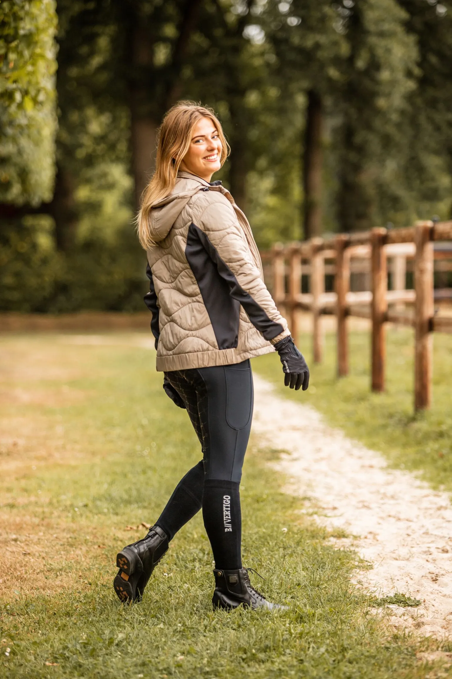 B Vertigo Brielle hybrid ridejakke til dame