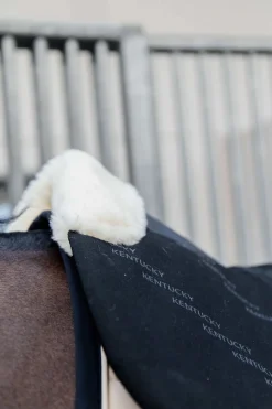 Kentucky Horsewear Impact Equalizer halvpad med saueskinn